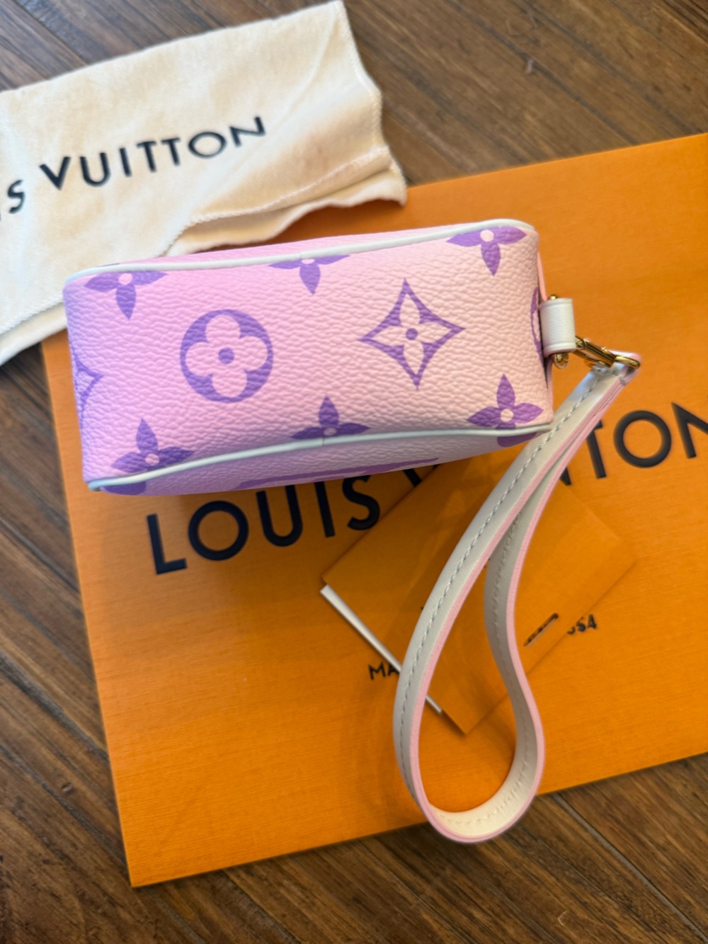 Louis Vuitton Wapity Case M81339 Sunrise Pastel NWT - Picture 3 of 9